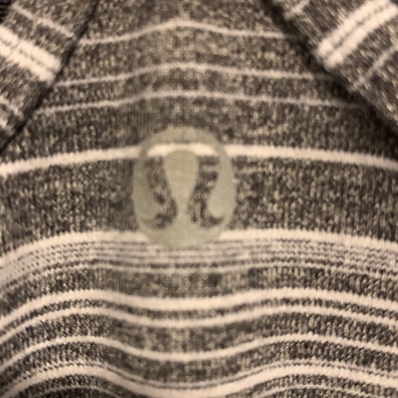 Lululemon size small tank - Picture 4 of 6